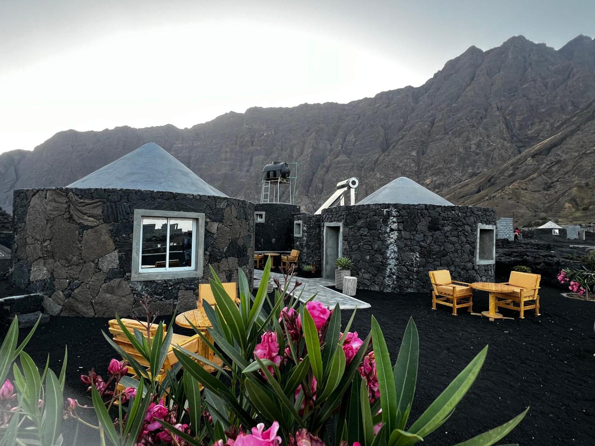 Ecofunco Bed & Breakfast Portela Luaran gambar